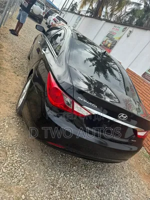 Hyundai Sonata Limited 2.0T Sedan (2.0L 4cyl 6A) 2013 Black