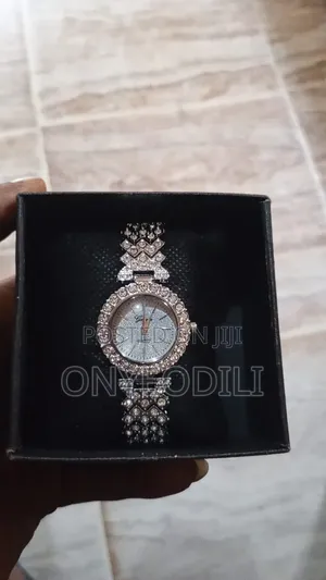 Female Chain Wristwatch