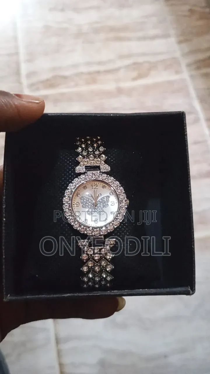 Female Chain Wristwatch