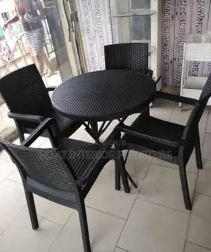 Round Foldable Table With Strong Plastic Chair