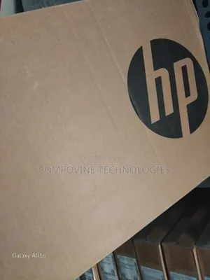 New Laptop HP 250 G10 8GB Intel Core 5 SSD 512GB