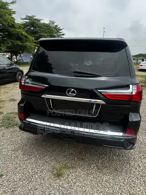 Lexus LX 570 2010 Black