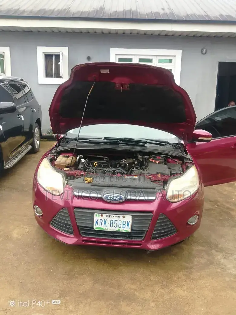 Ford Focus 2015 Red