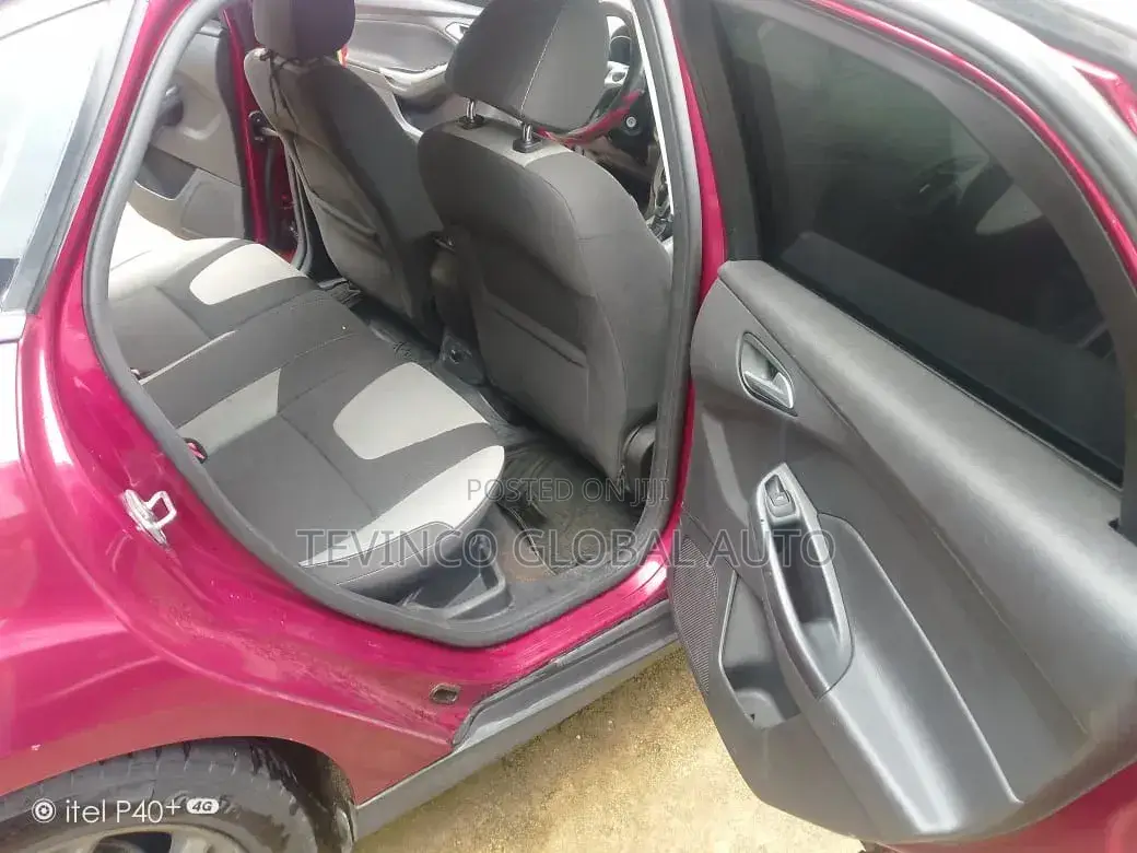 Ford Focus 2015 Red