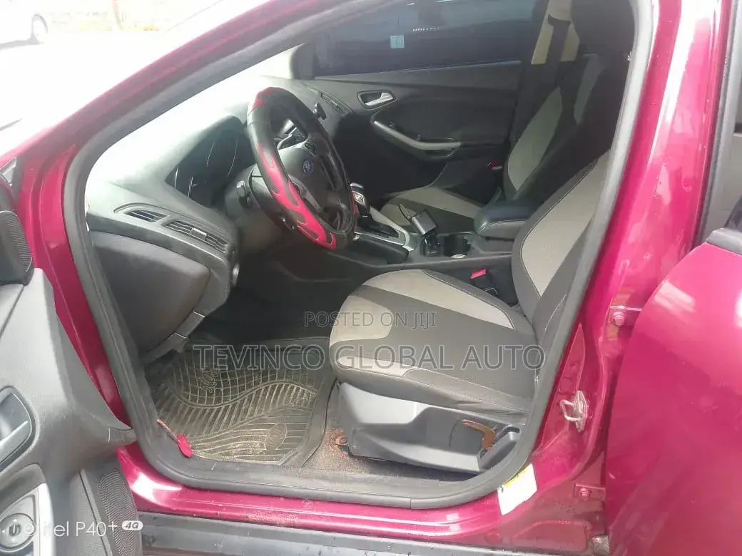 Ford Focus 2015 Red