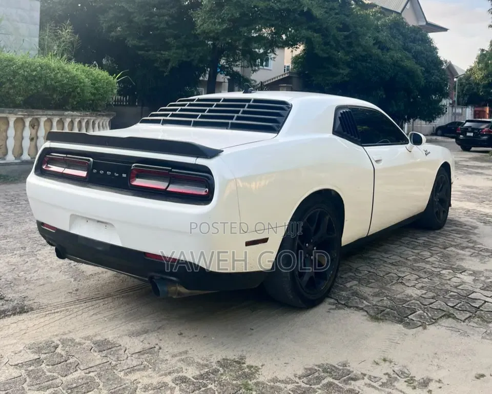 Dodge Challenger R/T 2016 White