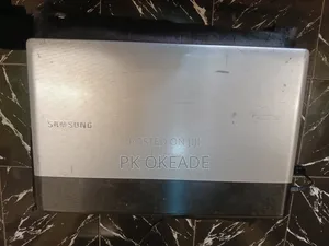Laptop Samsung RV520 8GB Intel Core i5 SSD 256GB