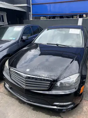 Mercedes-Benz C300 2011 Black