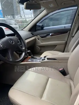 Mercedes-Benz C300 2011 Black
