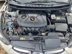 Hyundai Elantra 2013 White