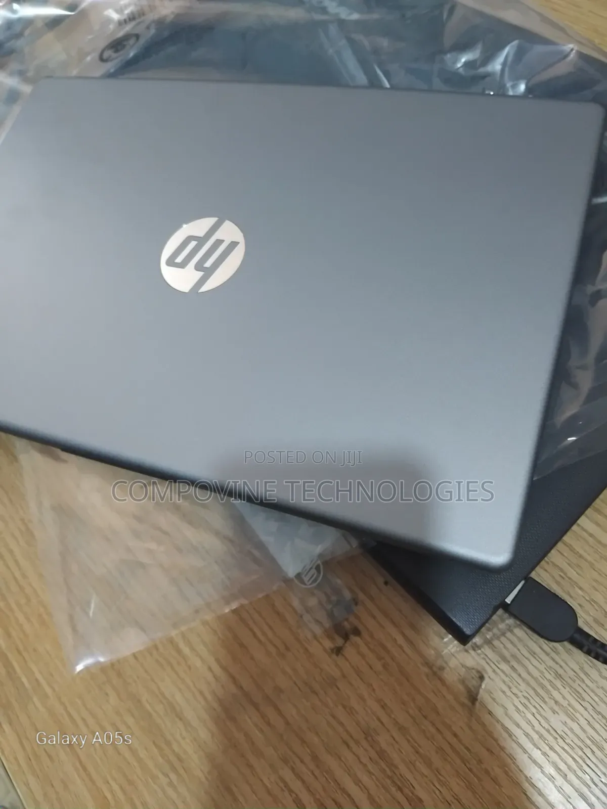 New Laptop HP 240 8GB Intel Core 5 SSD 512GB