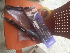 Nova GlamStyle Hair Straightener