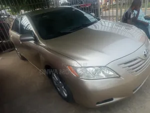 Toyota Camry 2008 Gold