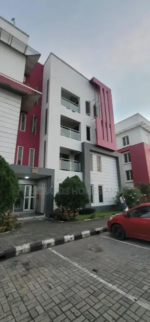 1bdrm Apartment in Lekki Phase 1 for sale