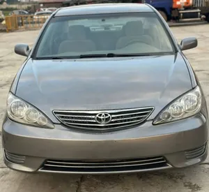 Toyota Camry LE 4dr Sedan (2.4L 4cyl 4A) 2004 Gray