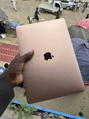 New Laptop Apple MacBook Pro 2020 8GB Apple M1 SSD 512GB