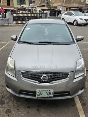 Nissan Sentra 2010 Silver