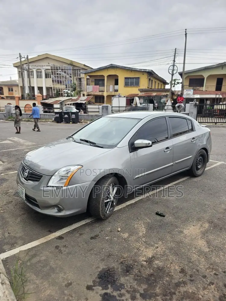 Nissan Sentra 2010 Silver