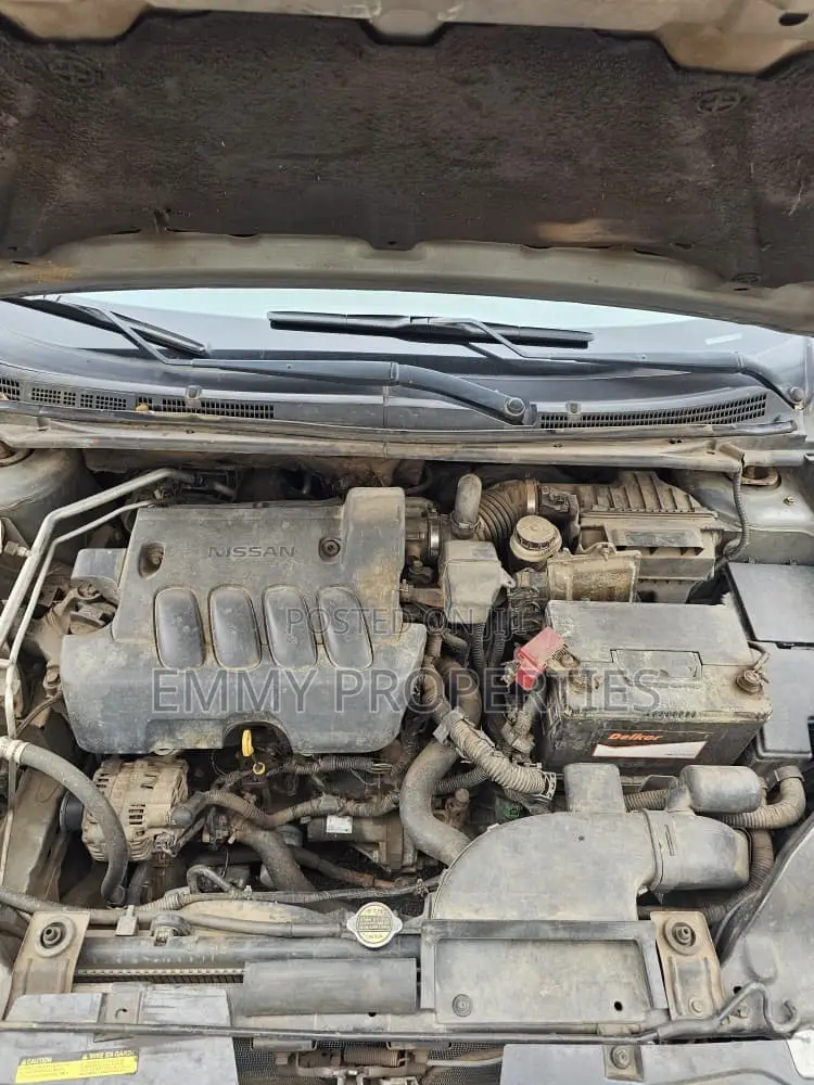 Nissan Sentra 2010 Silver