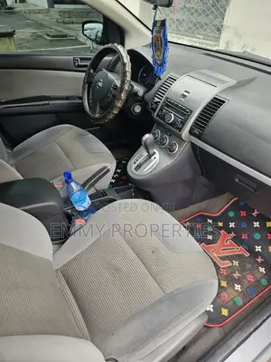 Nissan Sentra 2010 Silver