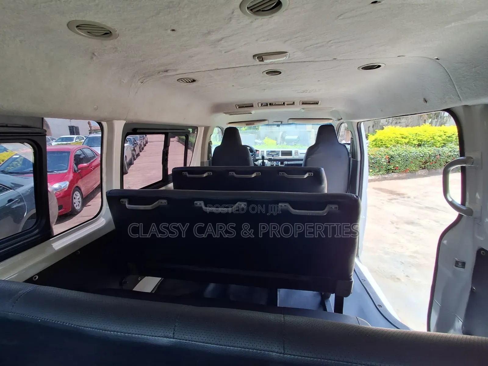 Toyota HiAce 2016 White