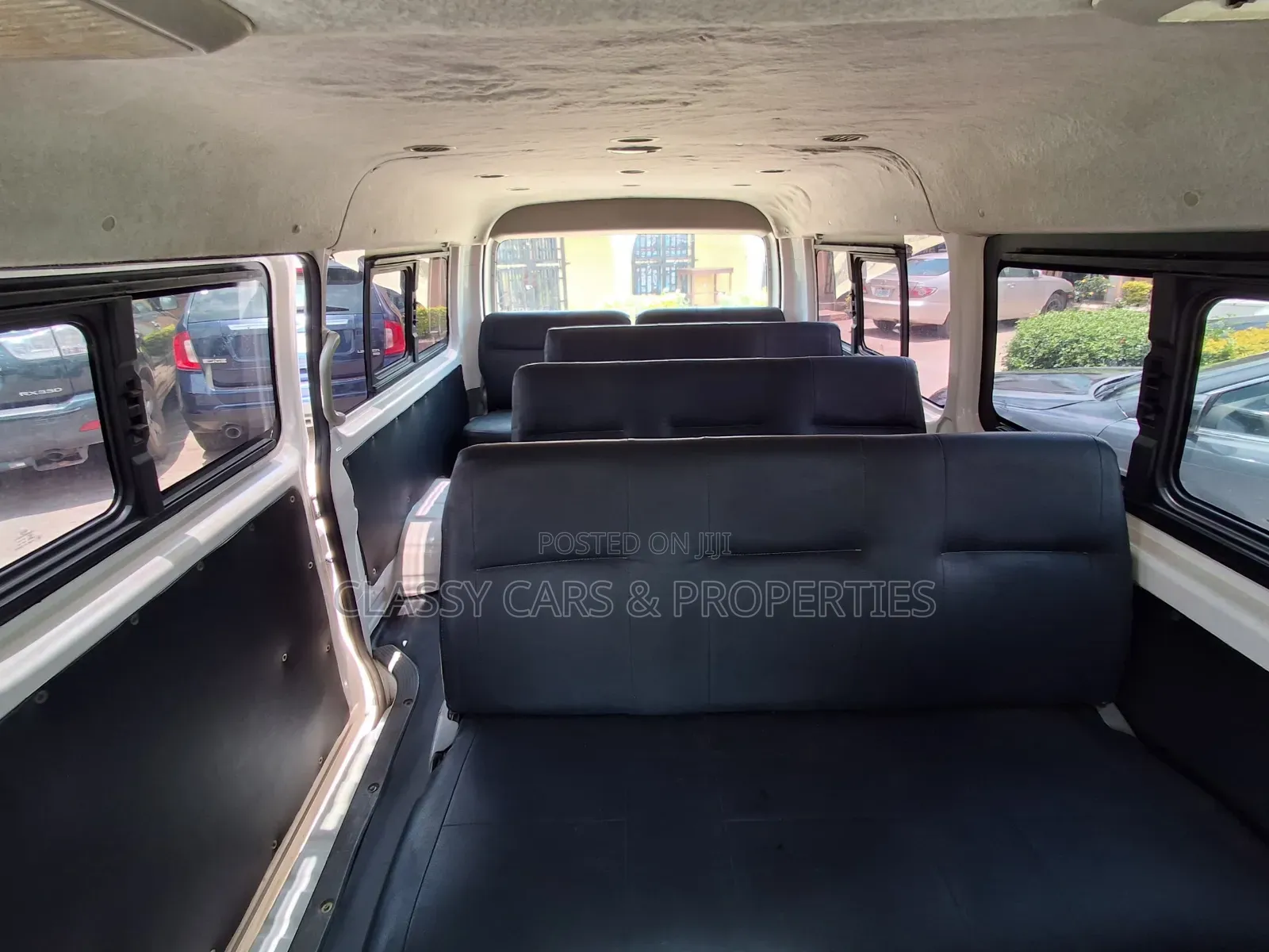 Toyota HiAce 2016 White