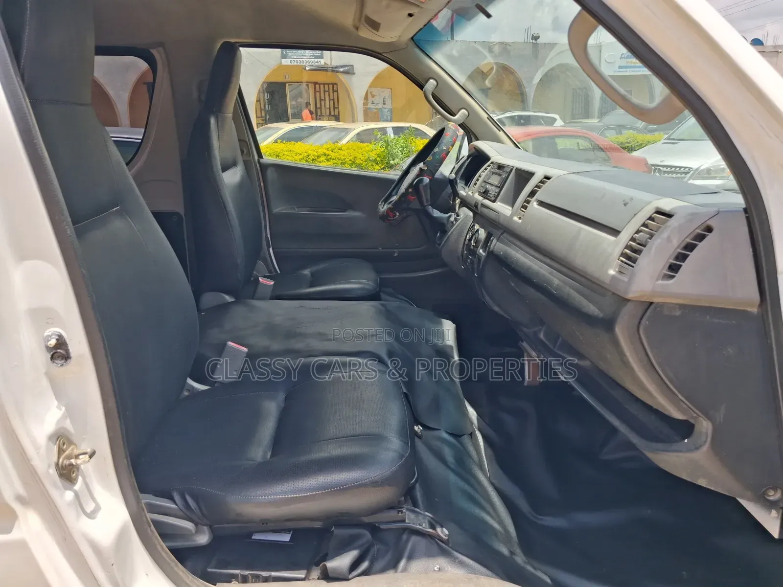 Toyota HiAce 2016 White