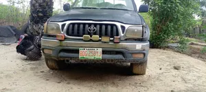 Toyota Tacoma 2002 Green