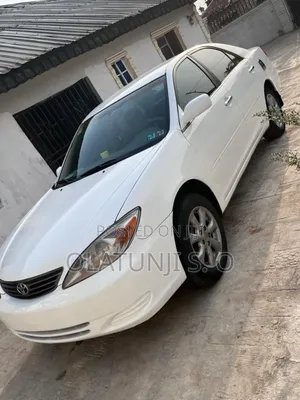 Toyota Camry LE 4dr Sedan (2.4L 4cyl 4A) 2004 White