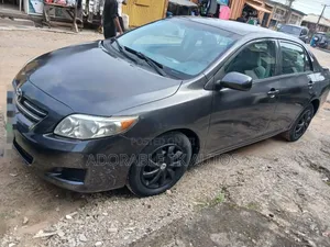 Toyota Corolla LE 4dr Sedan (1.8L 4cyl 4A) 2010 Gray