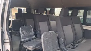 Toyota HiAce 2017 White