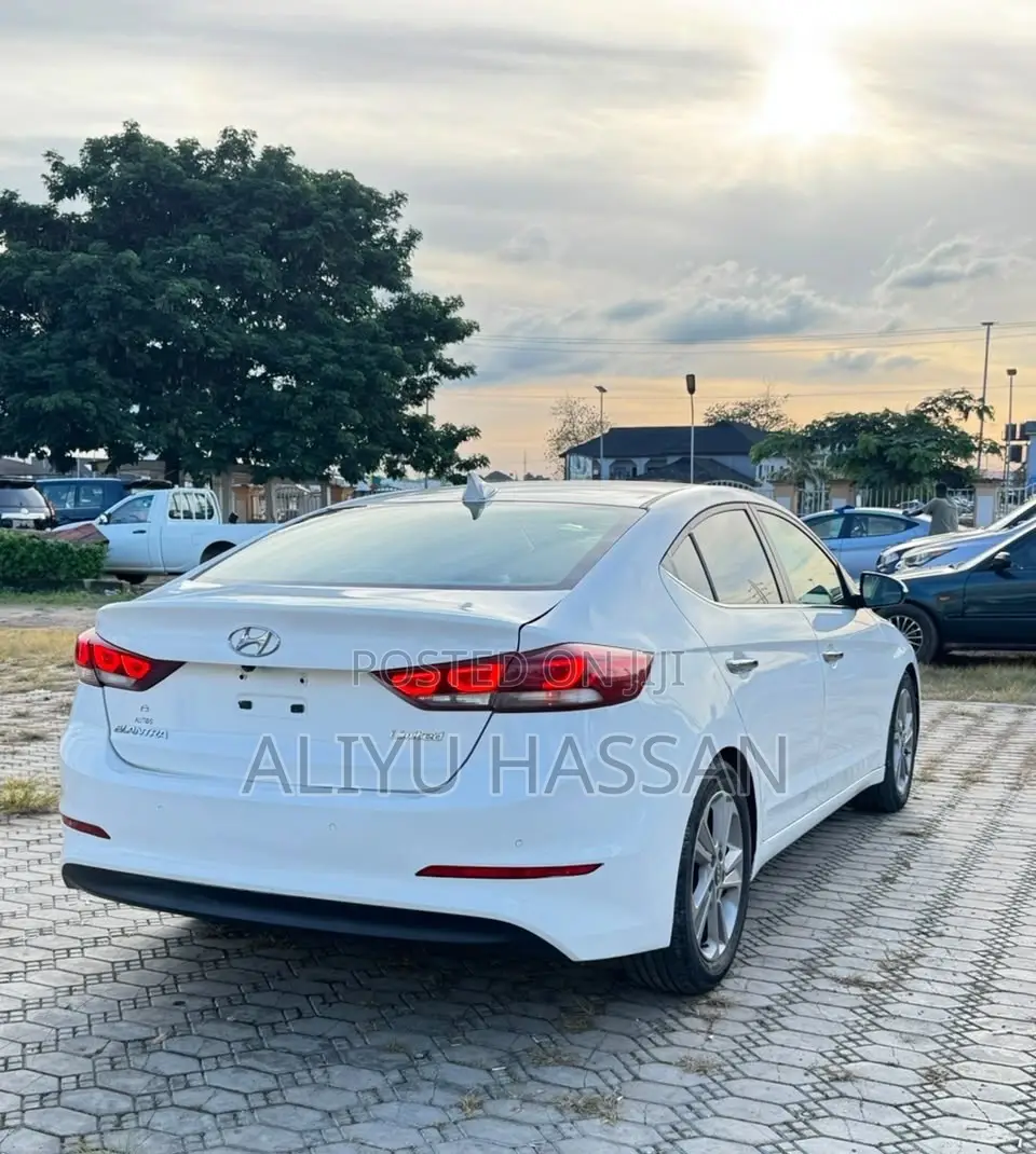 Hyundai Elantra 2017 White