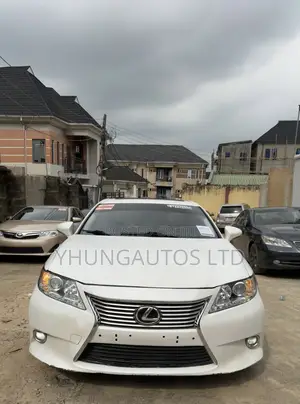 Lexus ES 350 FWD 2014 White