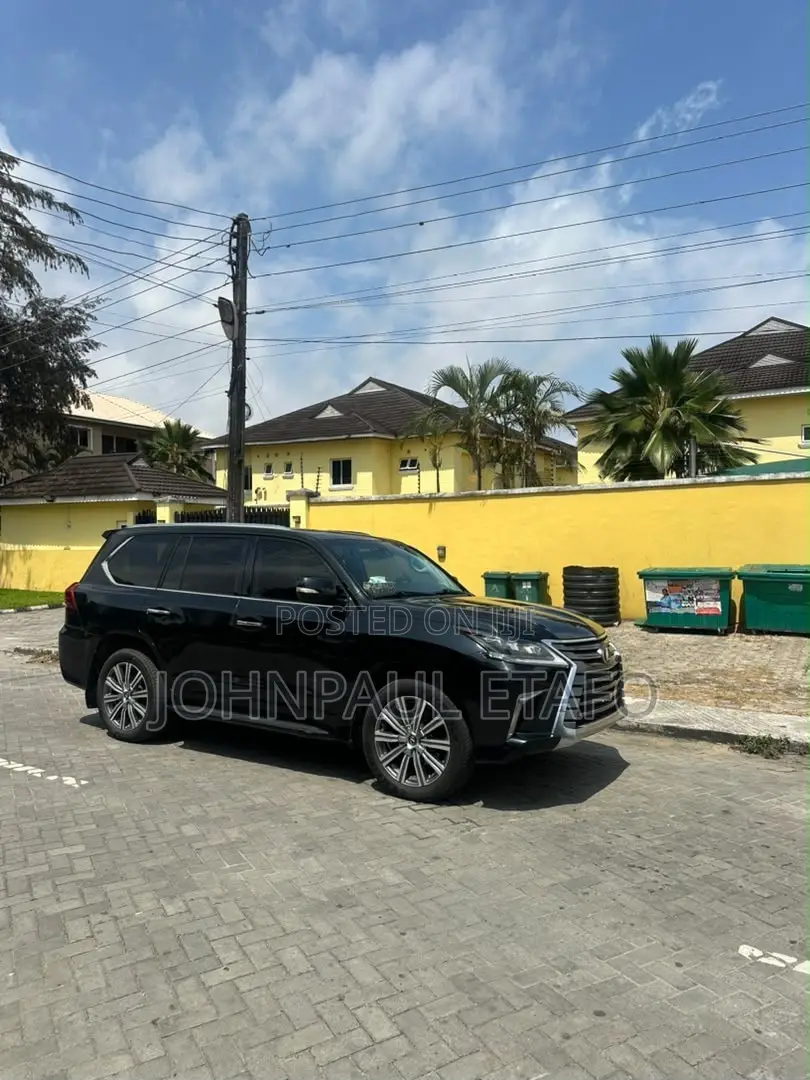 Lexus LX 2017 Black