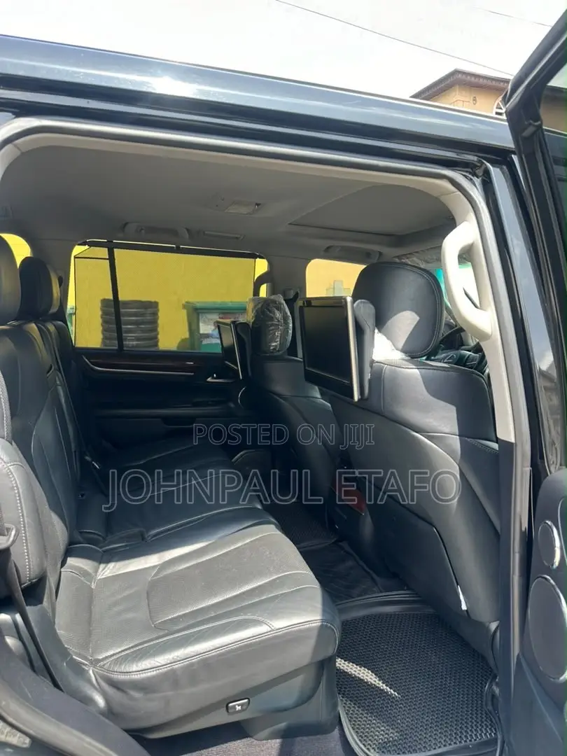 Lexus LX 2017 Black