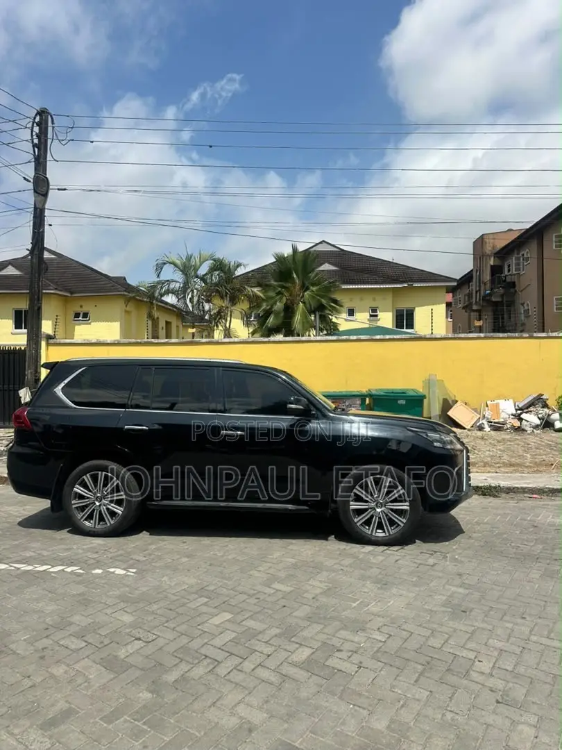 Lexus LX 2017 Black