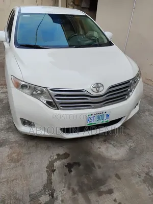 Toyota Venza LE 2010 White