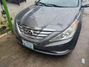 Hyundai Sonata Limited 2.0T Sedan (2.0L 4cyl 6A) 2013 Gray