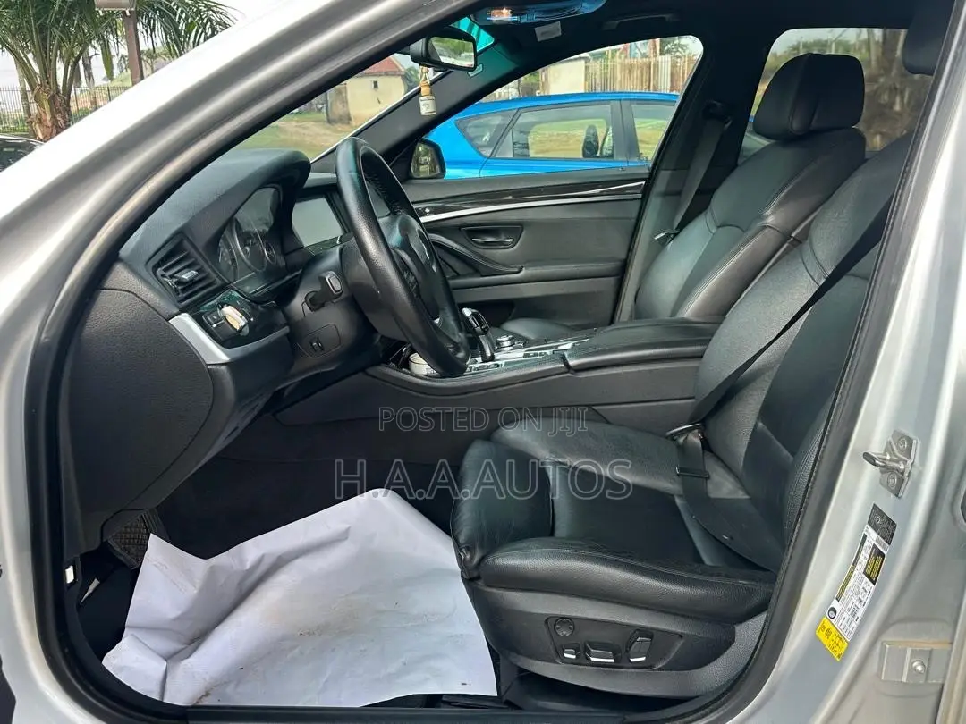 BMW 528i 2012 Silver