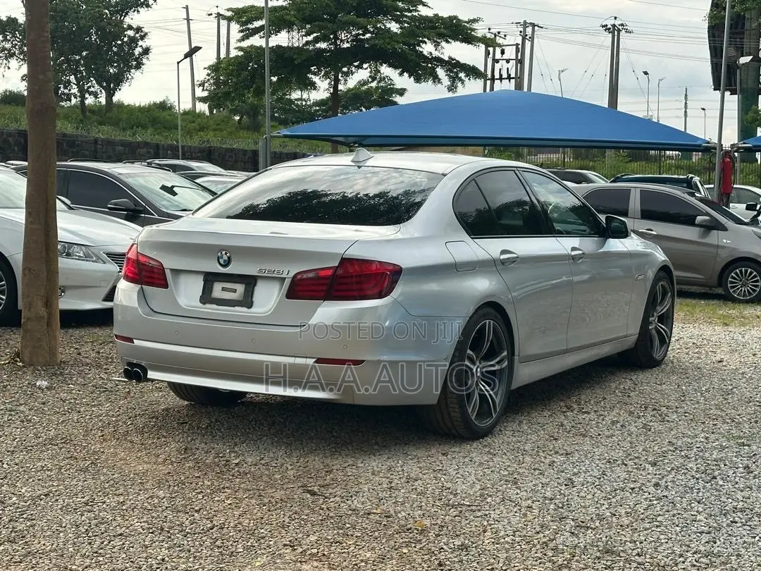 BMW 528i 2012 Silver