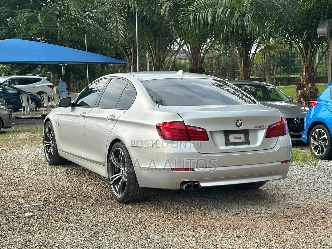 BMW 528i 2012 Silver