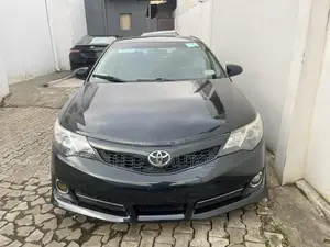 Toyota Camry SE 4dr Sedan (2.5L 4cyl 6A) 2012 Matt Black