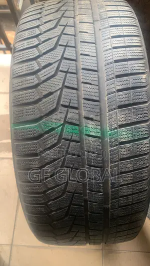 275/40/22 Tokunbo Tyres