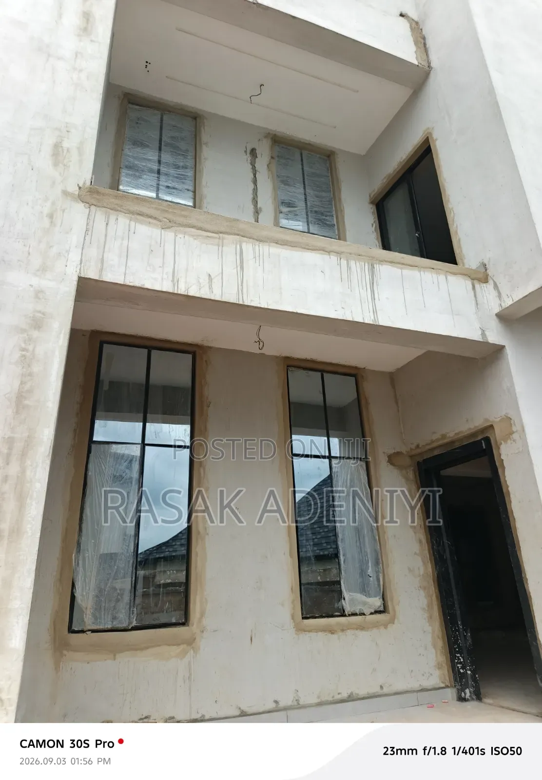 Frameless Curtains Wall