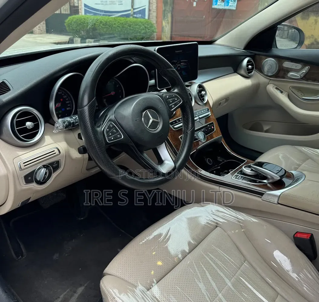 Mercedes-Benz C300 2017 White