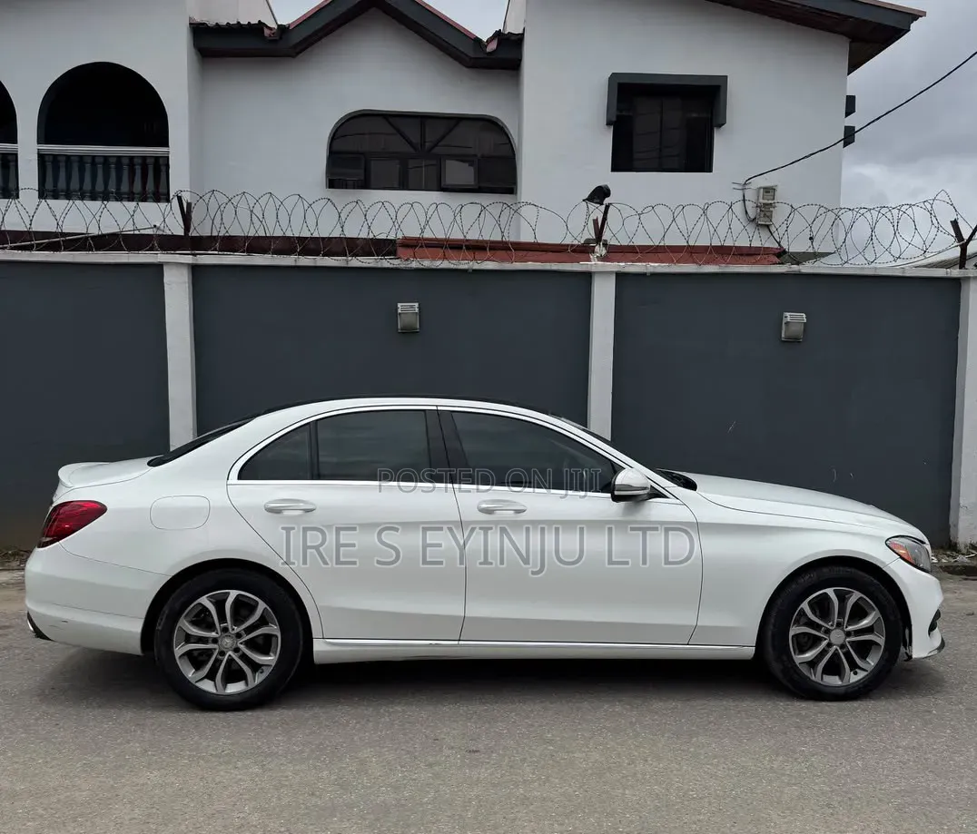 Mercedes-Benz C300 2017 White
