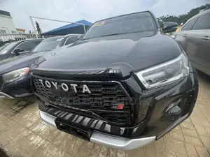 Toyota Hilux 2023 Black