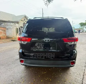 Toyota Highlander 2016 Black