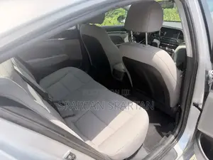 Hyundai Elantra 2020 Silver