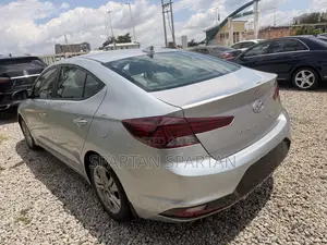 Hyundai Elantra 2020 Silver